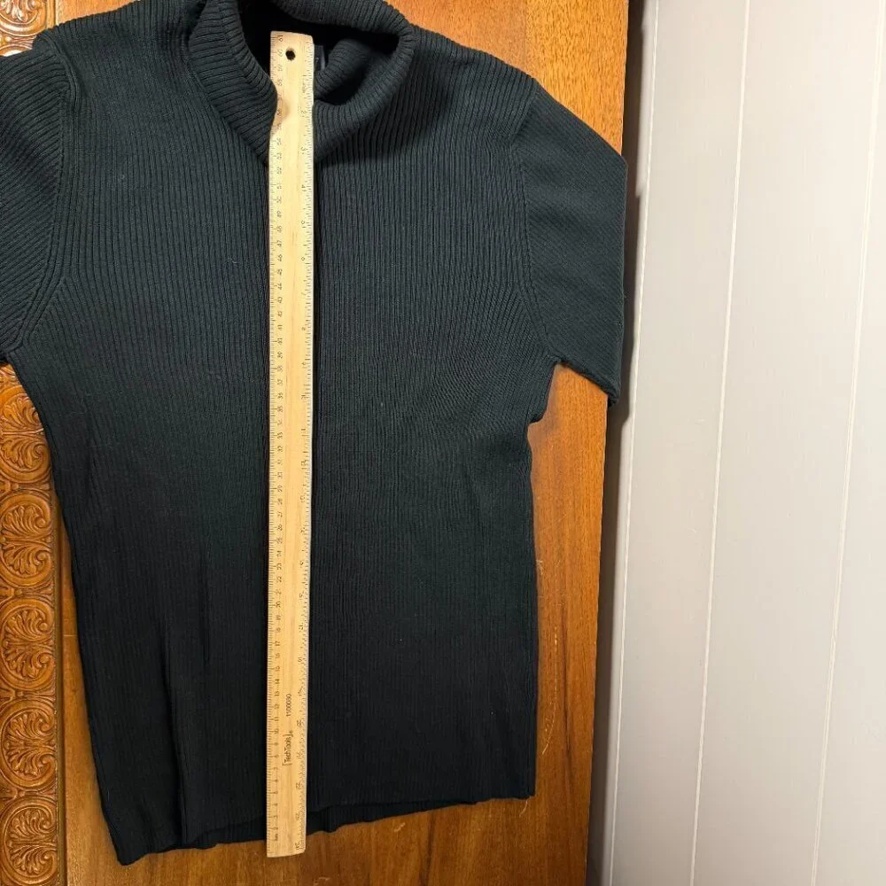 IVY- Black Ribbed Turtleneck Size Large